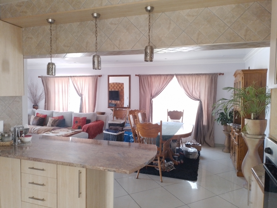 To Let 3 Bedroom Property for Rent in Jagtershof Western Cape